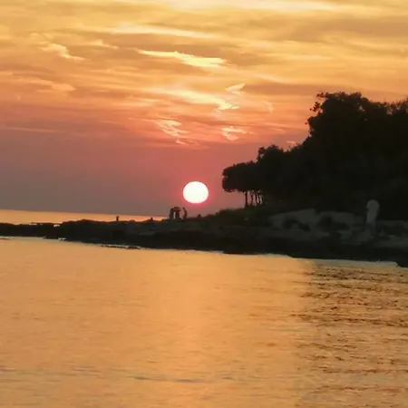 House Peroj, Wi-fi, Free Parking, Garden, Hot Tube, Pet Friendly Апартаменты Перой