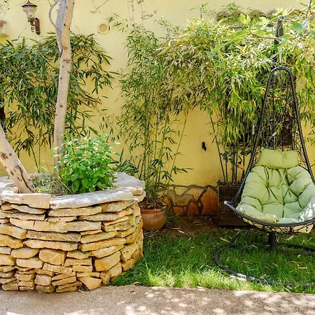 House Peroj, Wi-fi, Free Parking, Garden, Hot Tube, Pet Friendly Apartament *