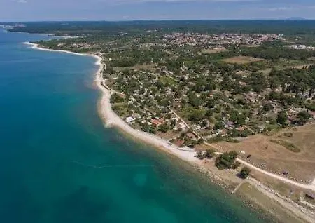 House Peroj, Wi-fi, Free Parking, Garden, Hot Tube, Pet Friendly Appartamento